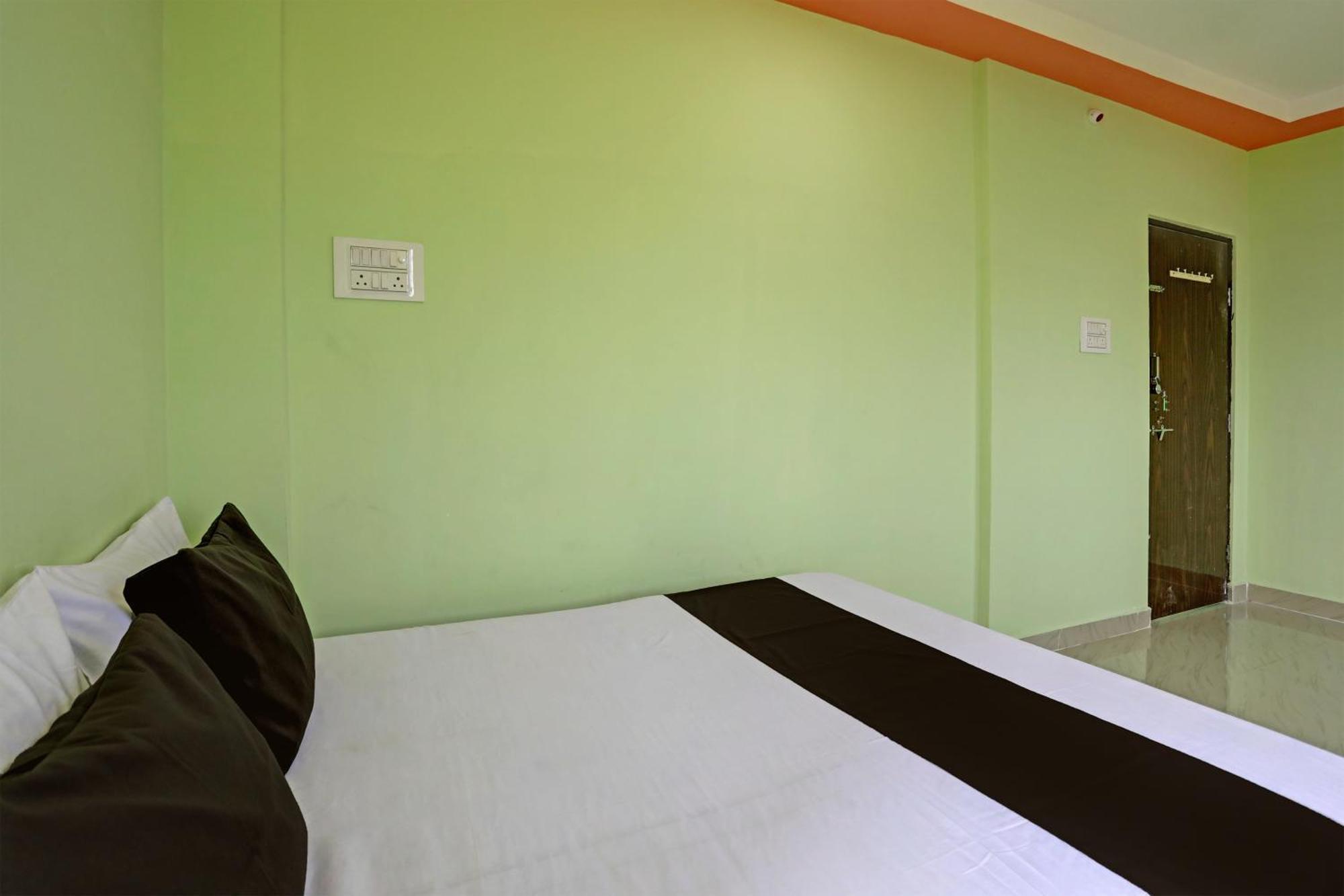 Spot On Hotel Leo Star Chandrapur エクステリア 写真